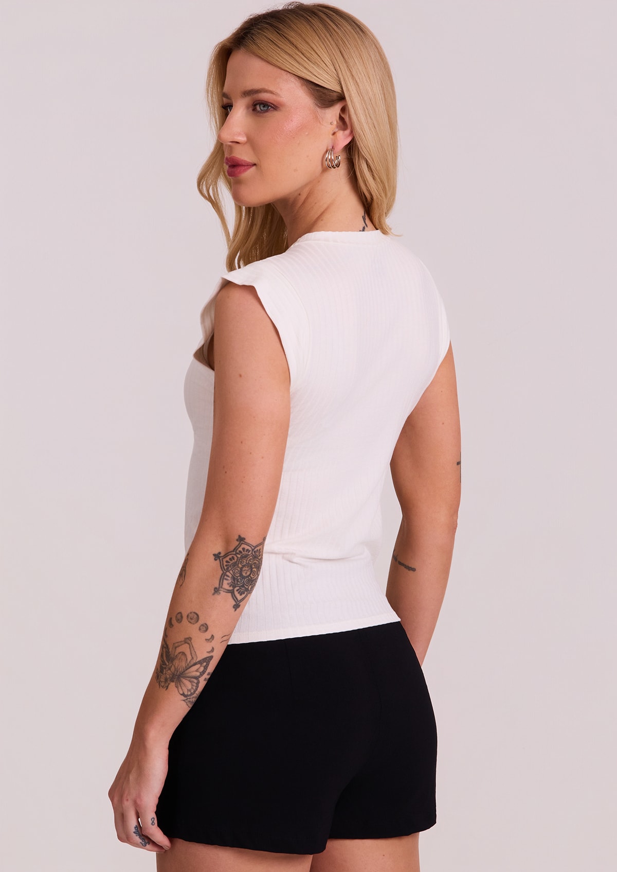 image_ce28eb00-9a9b-4bbf-836a-998381626dee