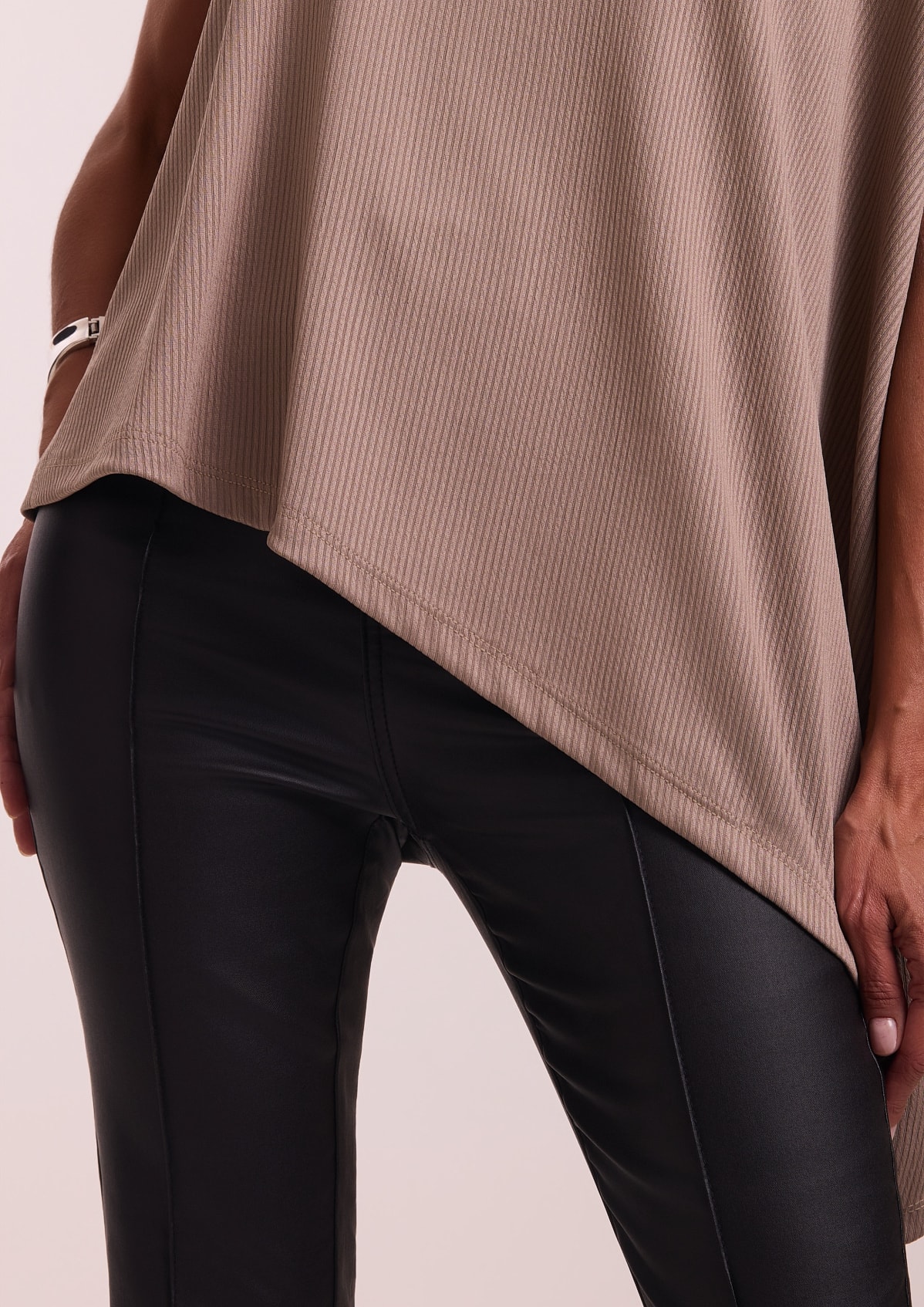 image_682603f6-a7c0-4dfc-8d76-f7df6852b886