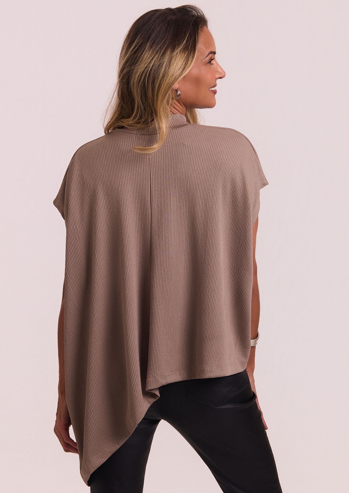 image_8874bfeb-eb45-42f4-bc06-4980c9257a4c