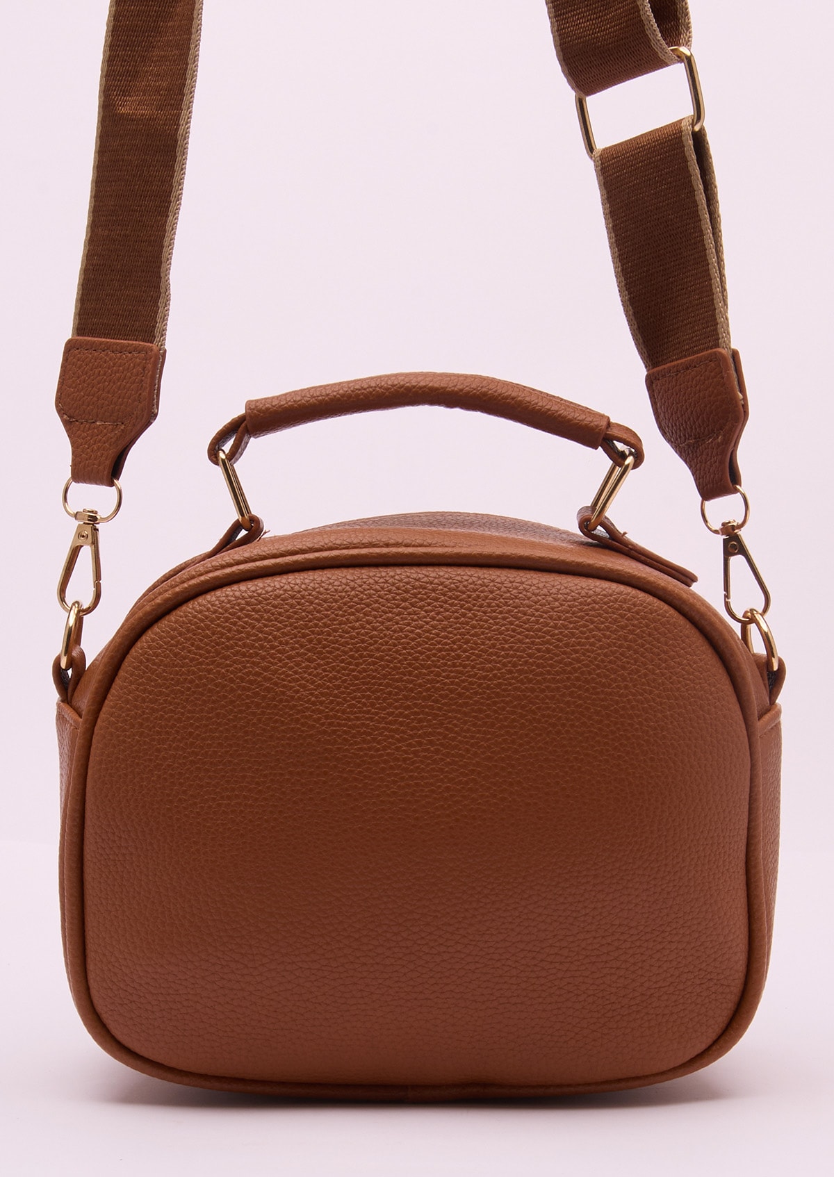 image_e84cf0d7-d7c6-40d4-bbb7-d79a03cb9e18