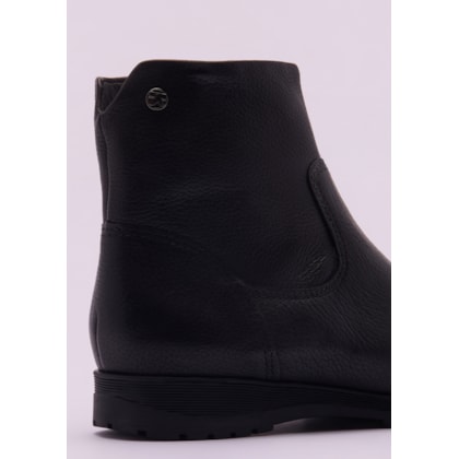 image_e18b591c-09d6-4cf3-9dbf-8d54c7d194c0