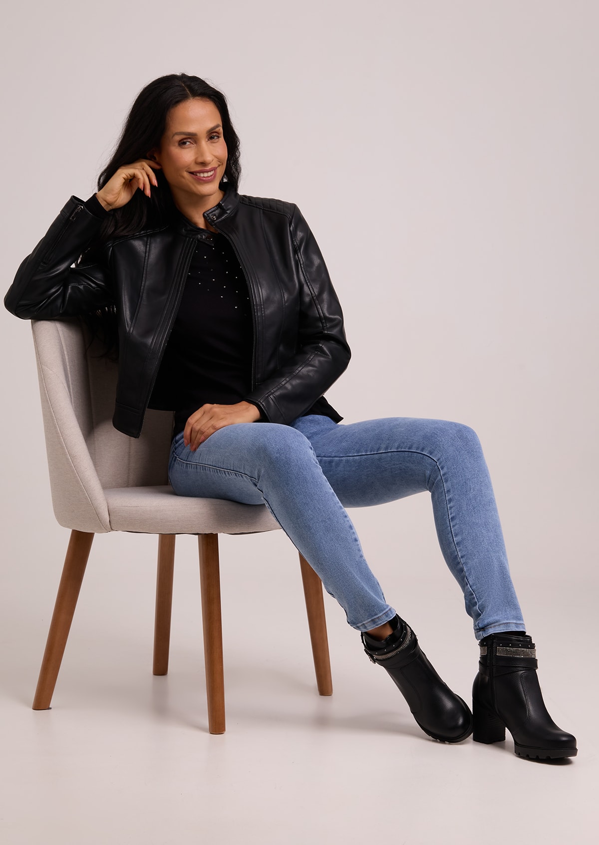 image_e72487a8-d97e-4d63-a24c-f2541c3d407a