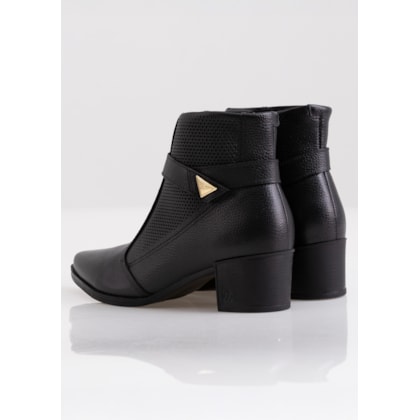 image_cf7f9636-b5f8-4f16-be49-2c2a24c6aa1a