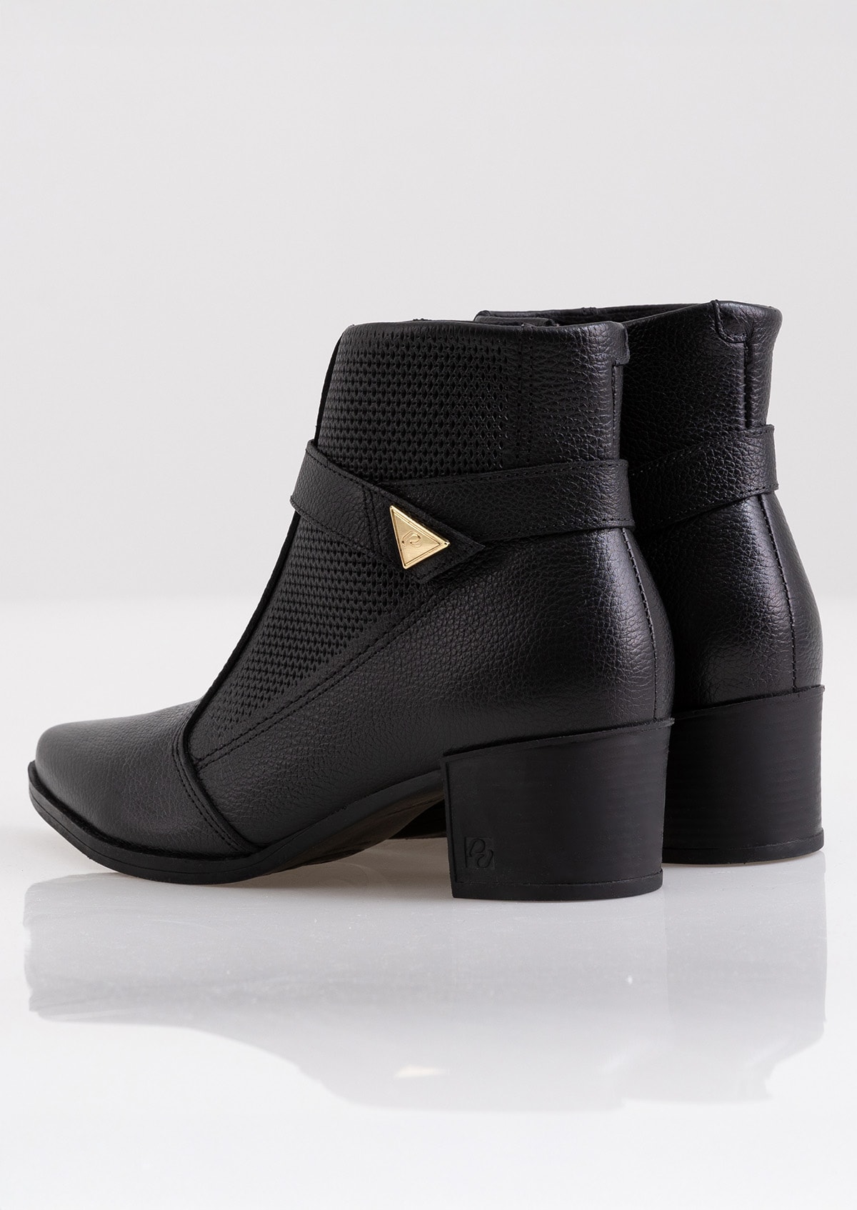 image_cf7f9636-b5f8-4f16-be49-2c2a24c6aa1a