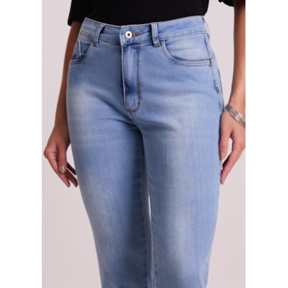 image_8a7a7f6b-8331-495a-b469-fd077844532b