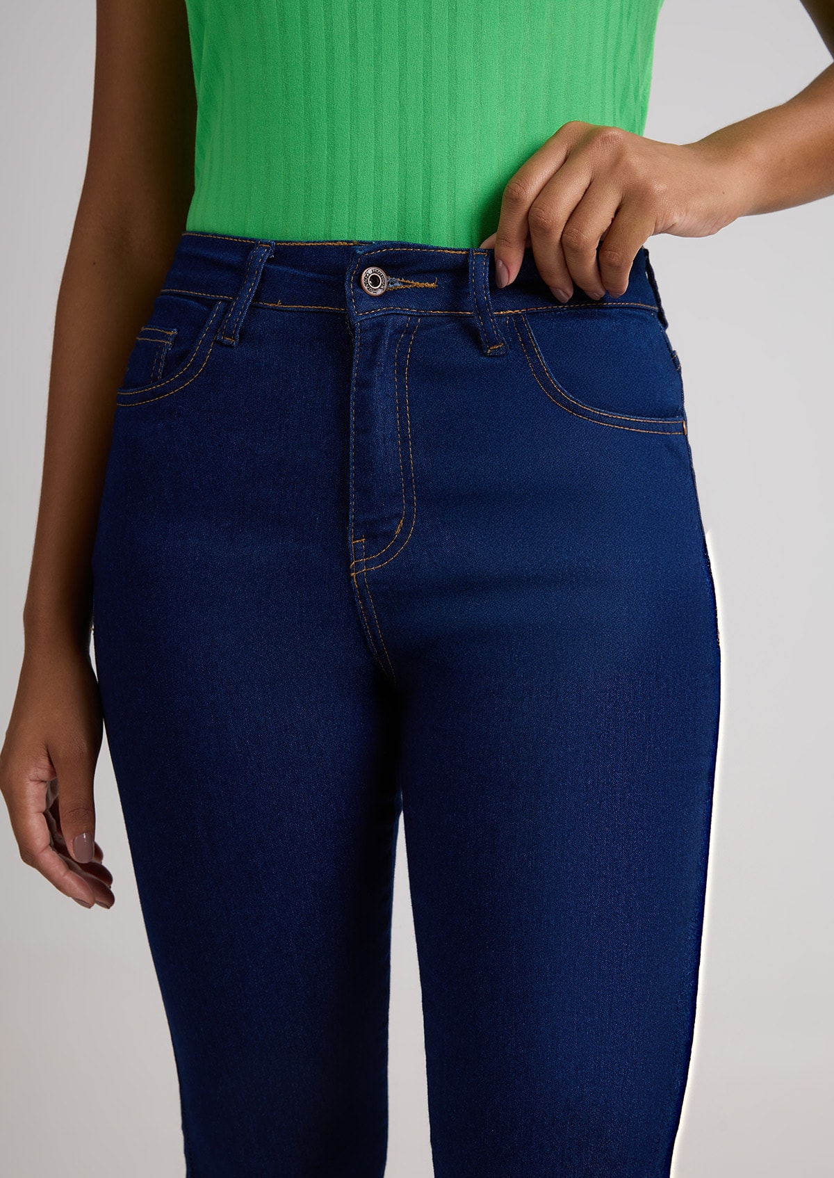 Calça Capri Jeans Escuro - Monjuá