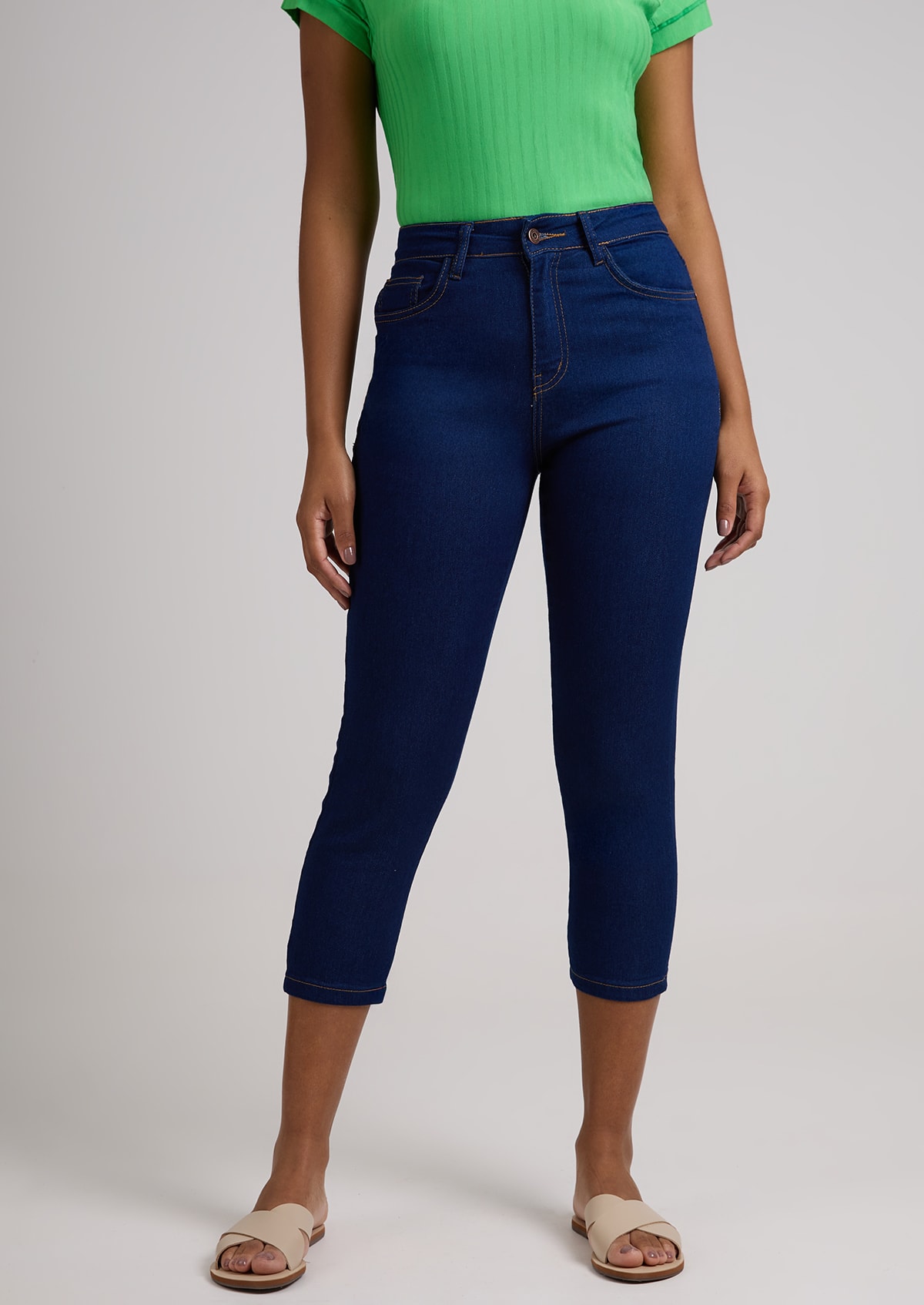 Calça Capri Jeans Escuro - Monjuá