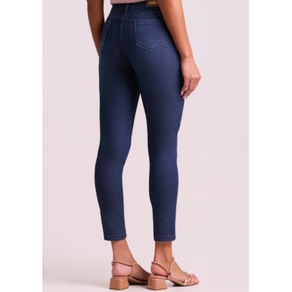 image_e77f07bf-7b2a-47b9-81f8-0ed347e0a1ca