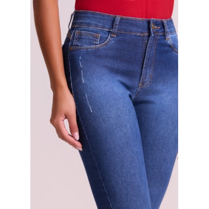 image_d18cb1b4-bc37-4e3a-81f5-8be64cd890e7