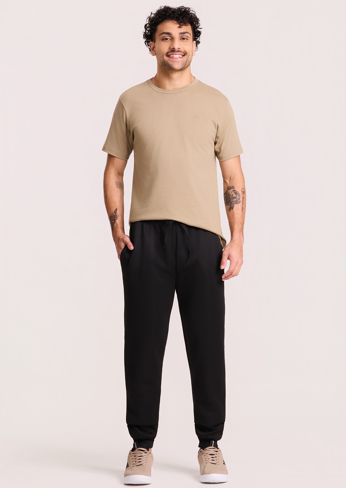 Calça Jogger em Moletom Preta - Monjuá