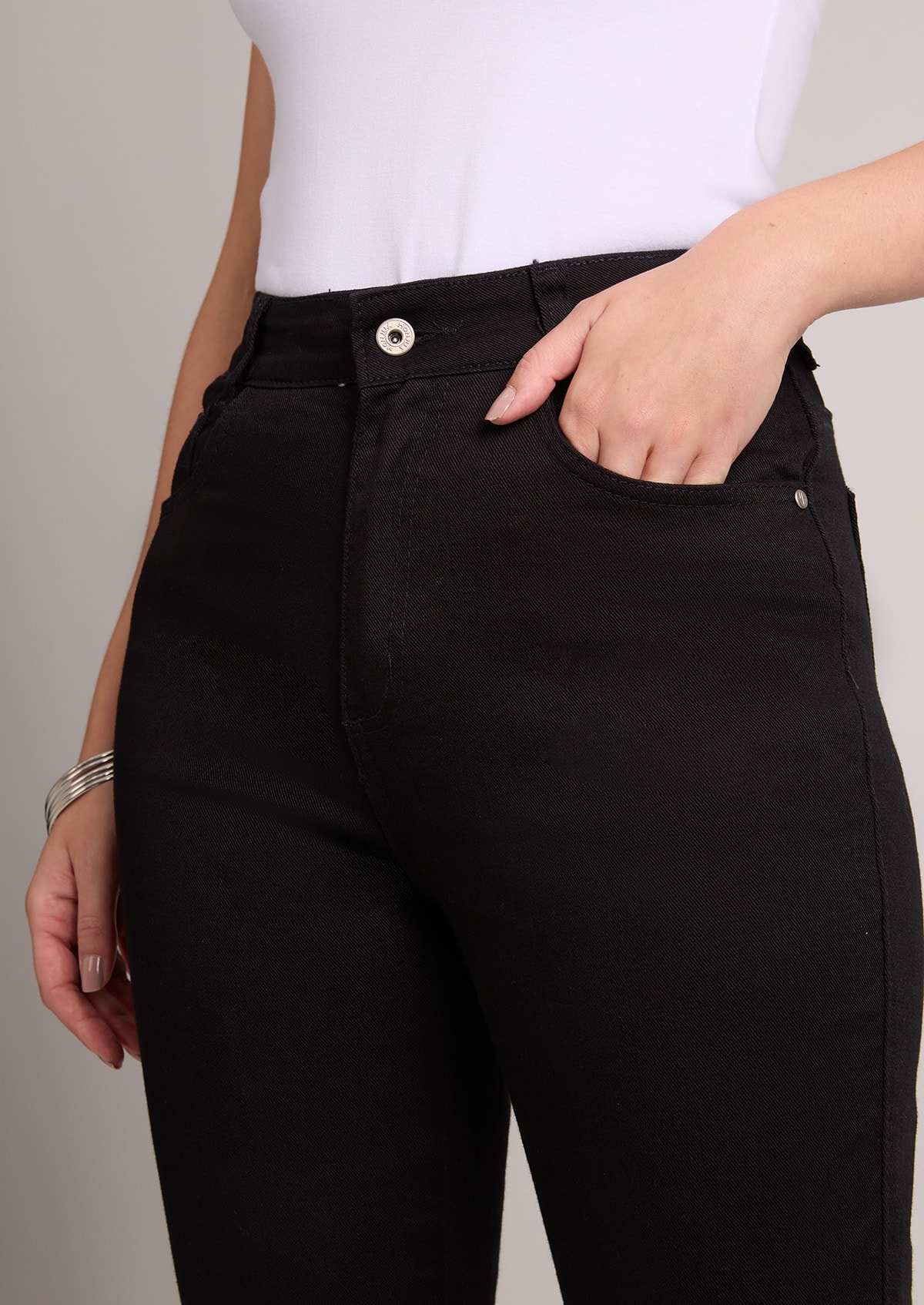 image_ad1ee769-796a-4d0b-bac7-ca38b48dc94f