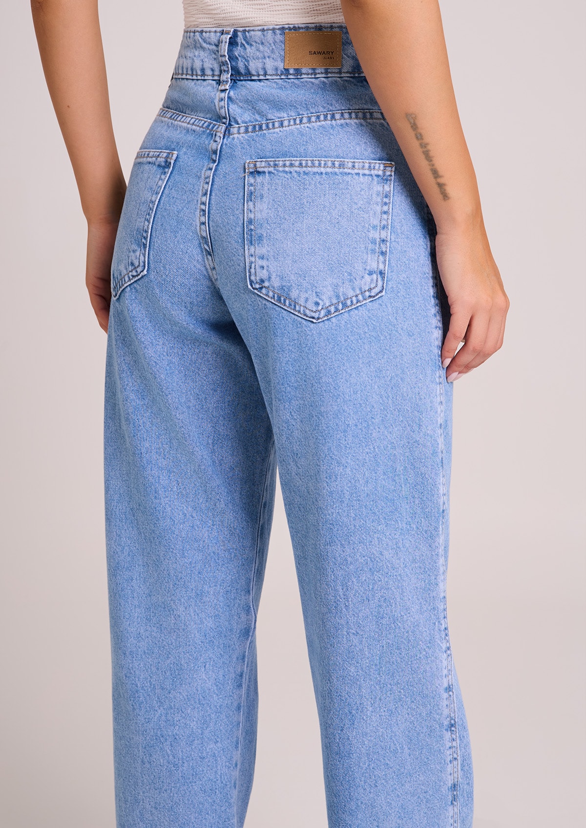 Calça Mom Cropped Jeans Sawary - Monjuá
