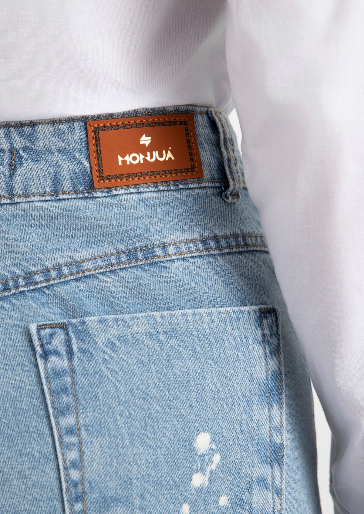 image_a17ea908-354d-424c-a1f7-02abcba8ab40