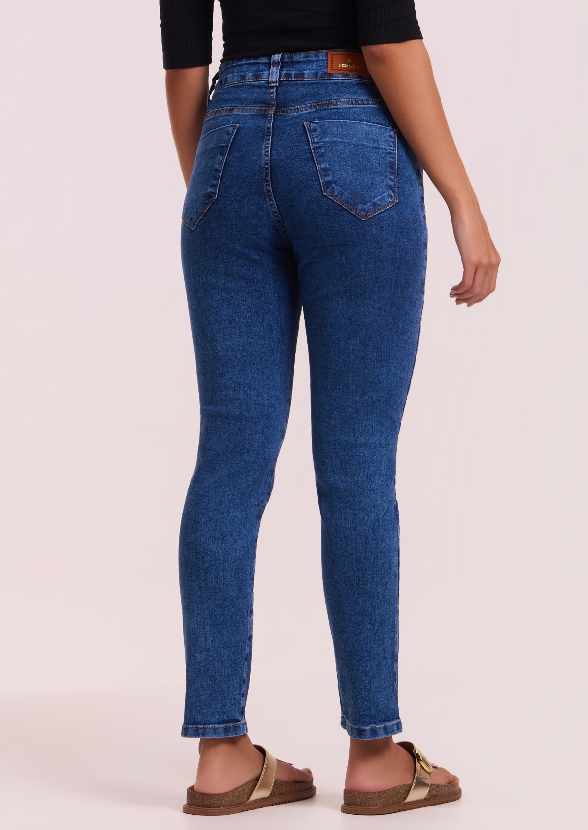 image_b05003f3-d95b-49a0-9446-534285fab8ae