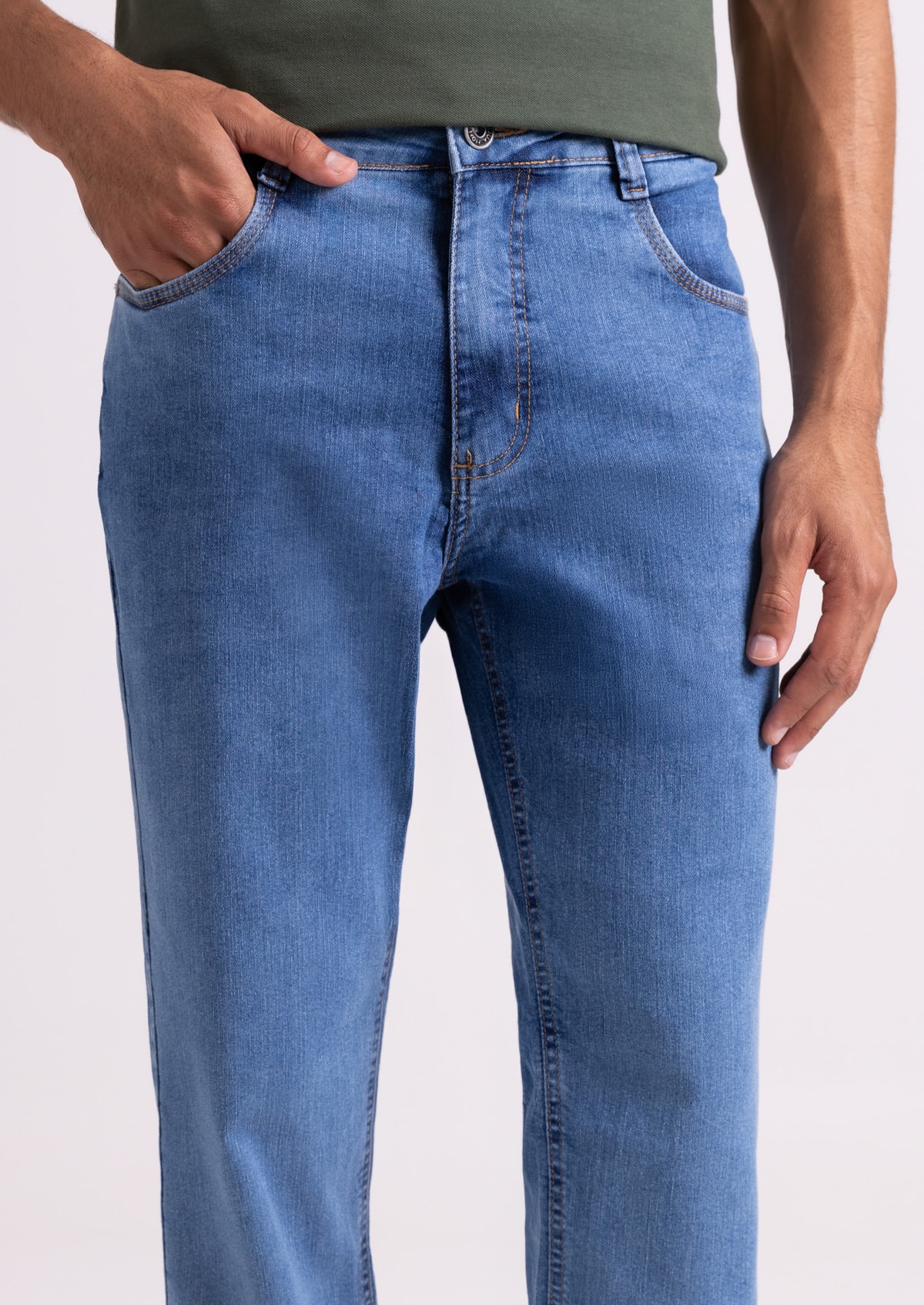 image_4b31d668-ee21-47c3-8a3e-8047551223d7