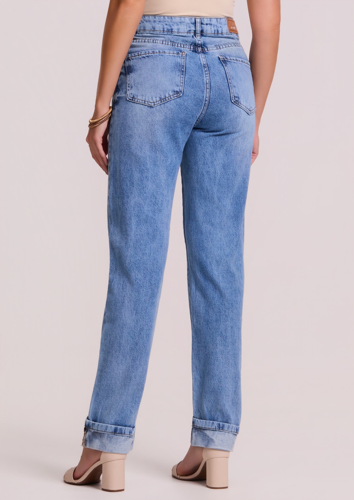 image_bc842241-9a8a-47ca-ae57-27c5e6728c5f