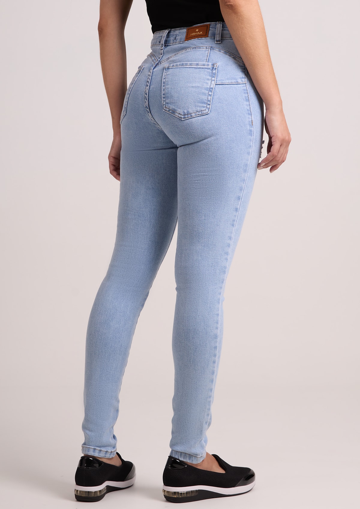 image_e85c5066-0c0e-454c-bd26-643d3a202f30