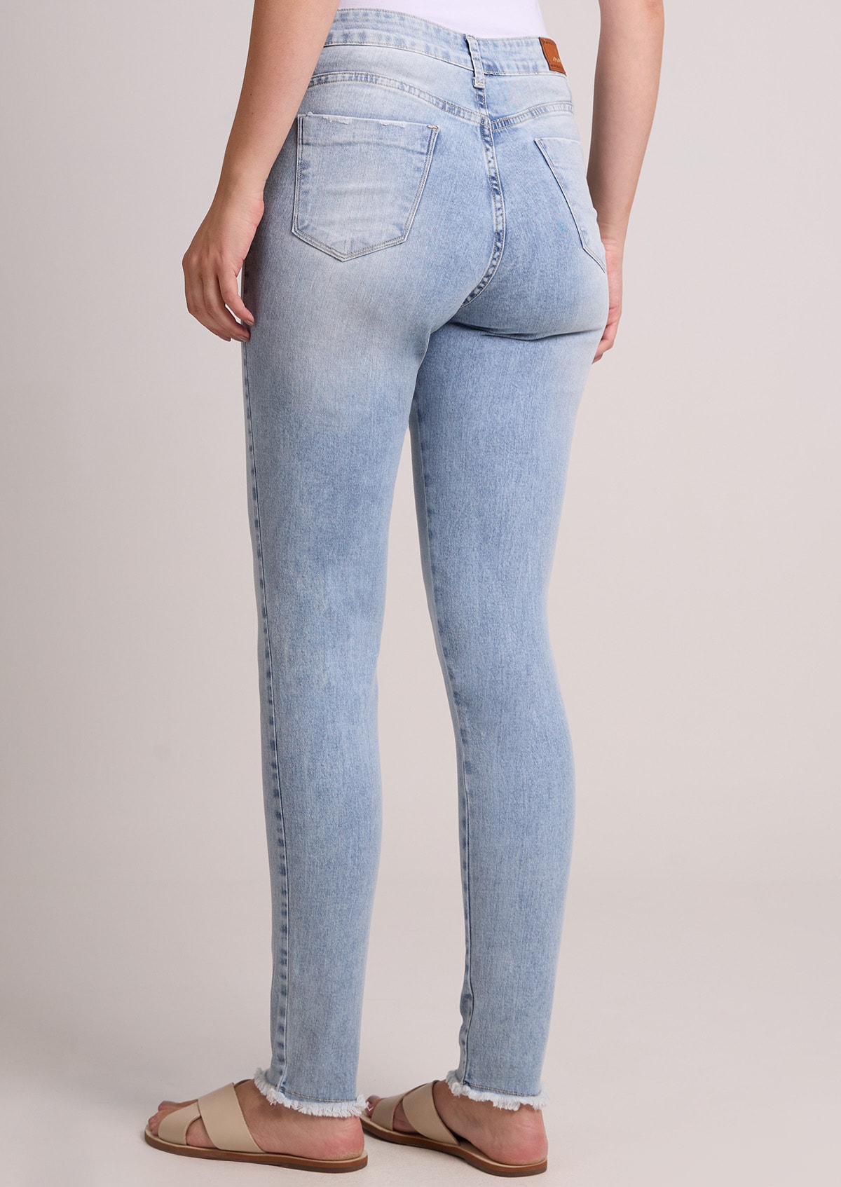 image_b2b10360-2203-40ff-9769-845941fd916e