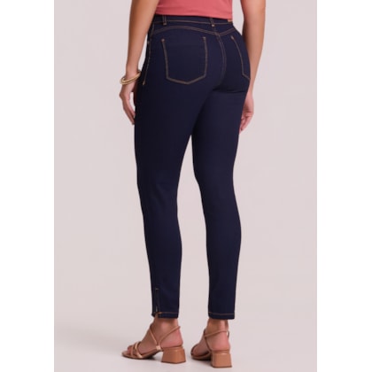 image_1d31d520-213d-43d5-bfa5-46803e75f756