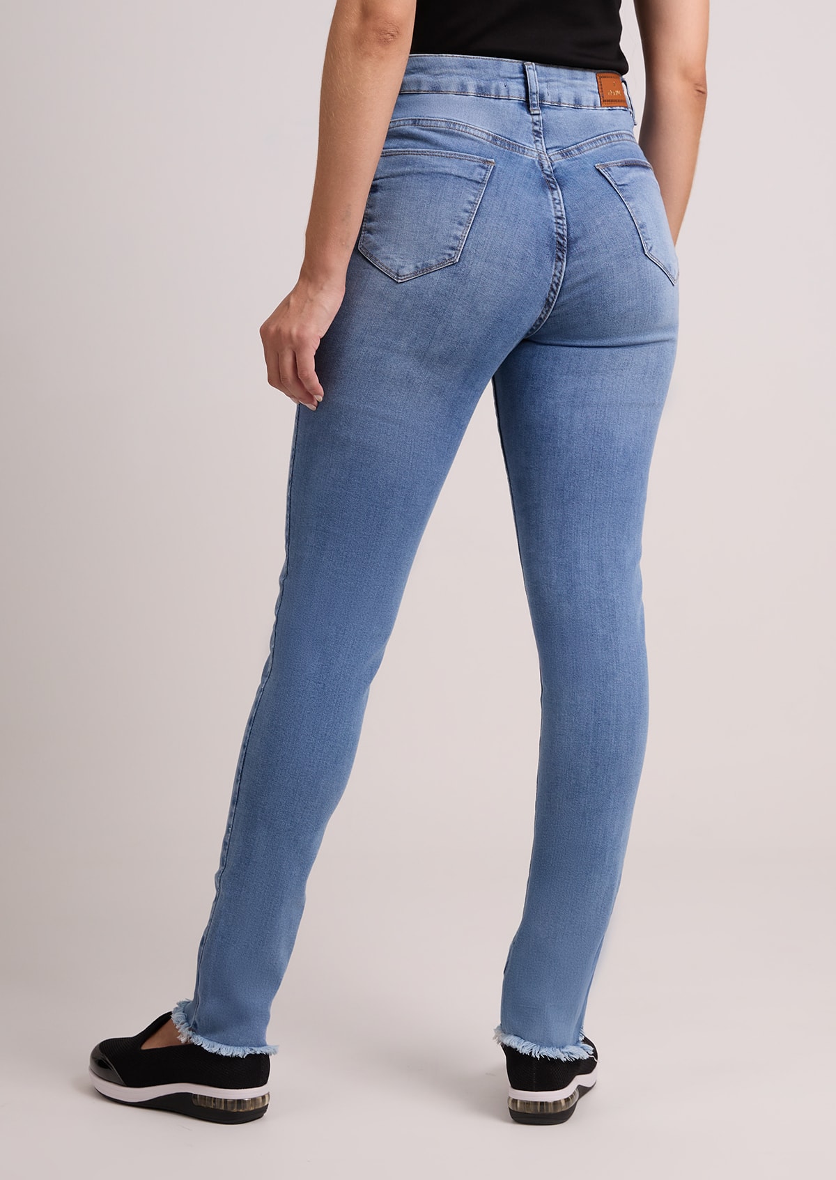 image_181a4d25-c3d6-441c-a1c0-0dd747250111