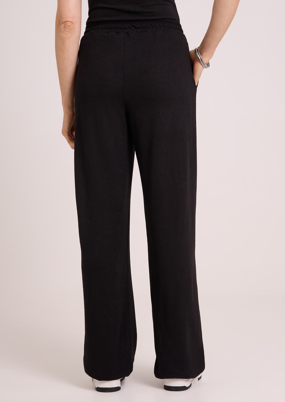 Calça Wide Leg em Malha Preta - Monjuá