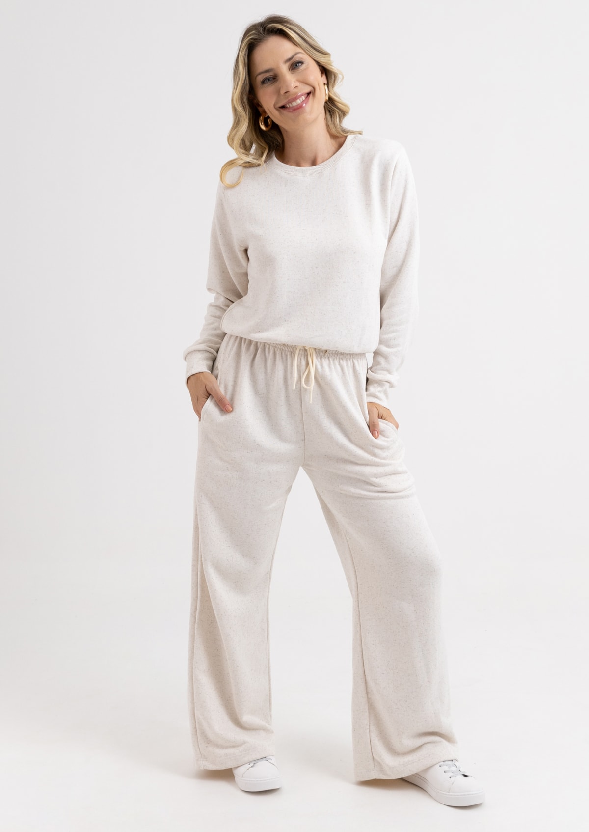 Calça Wide Leg em Moletom Off-White Mescla - Monjuá