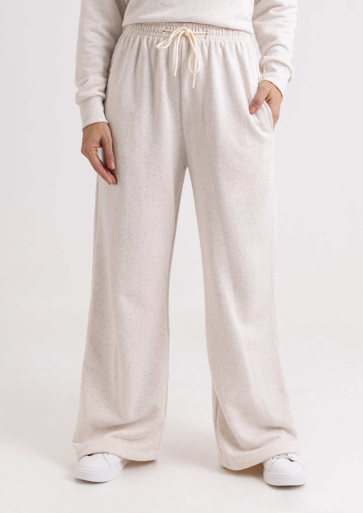 Calça Wide Leg em Moletom Off-White Mescla - Monjuá