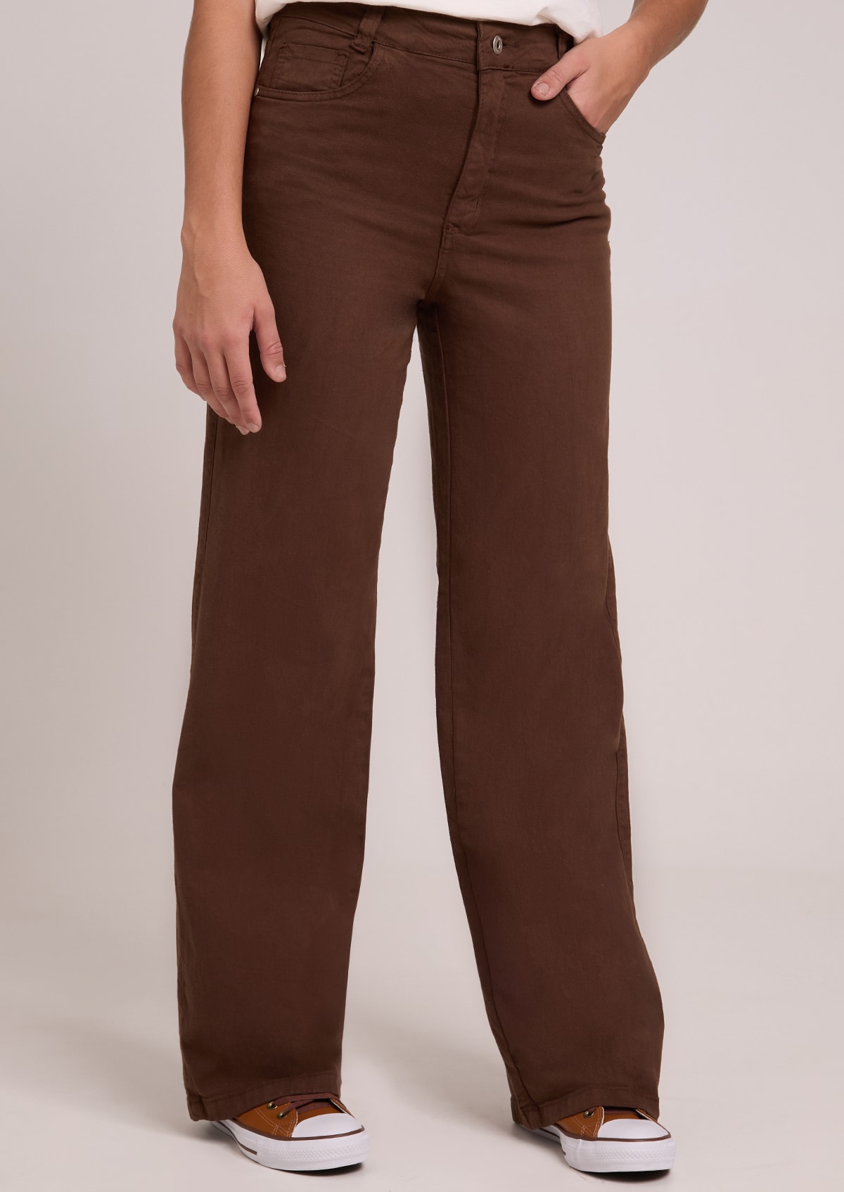 キングダム1-75 marron Calça Wide Leg em Sarja Marrom - Monjuá