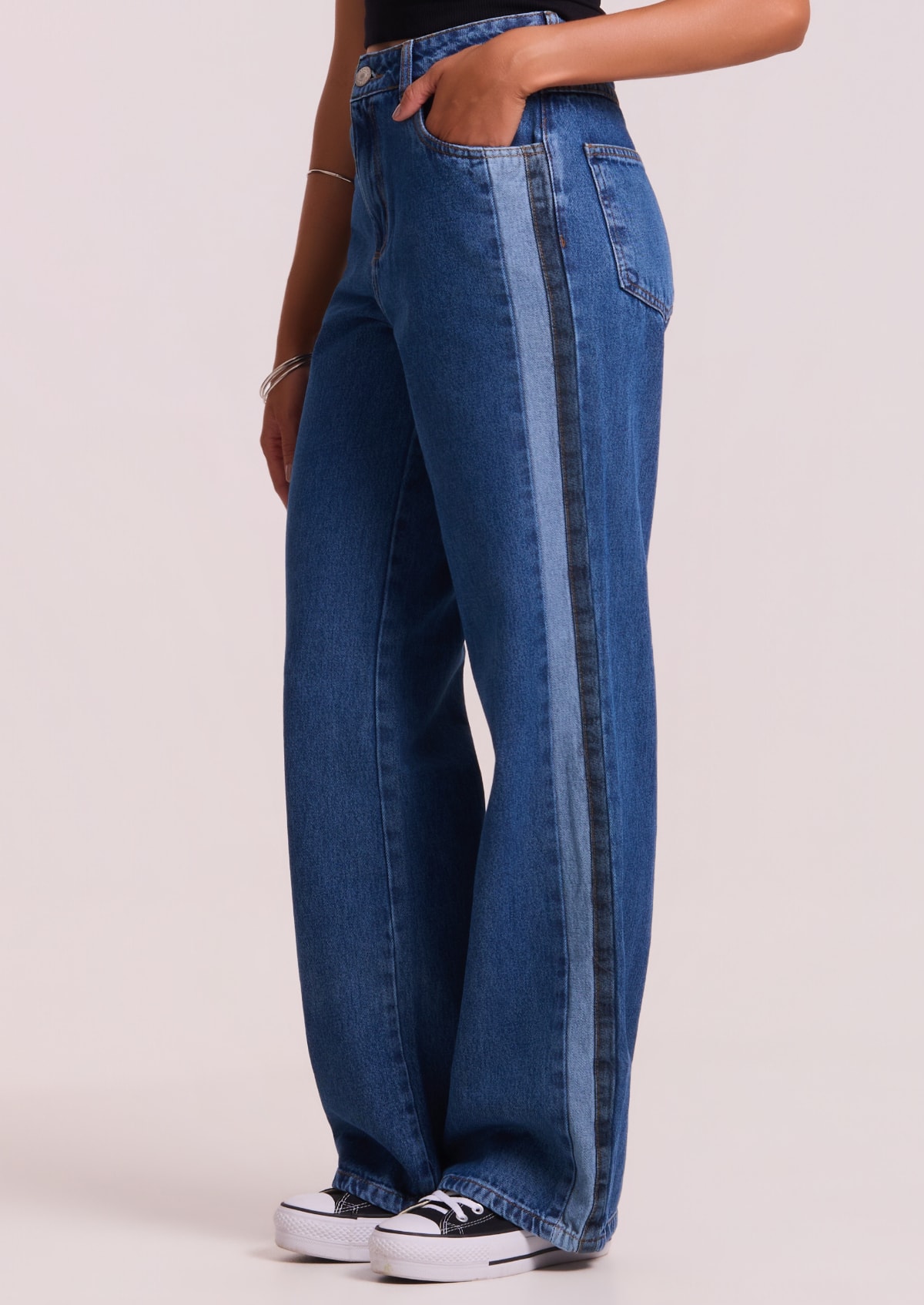 image_4e9df724-a368-421c-a41f-17c05fdf6e49