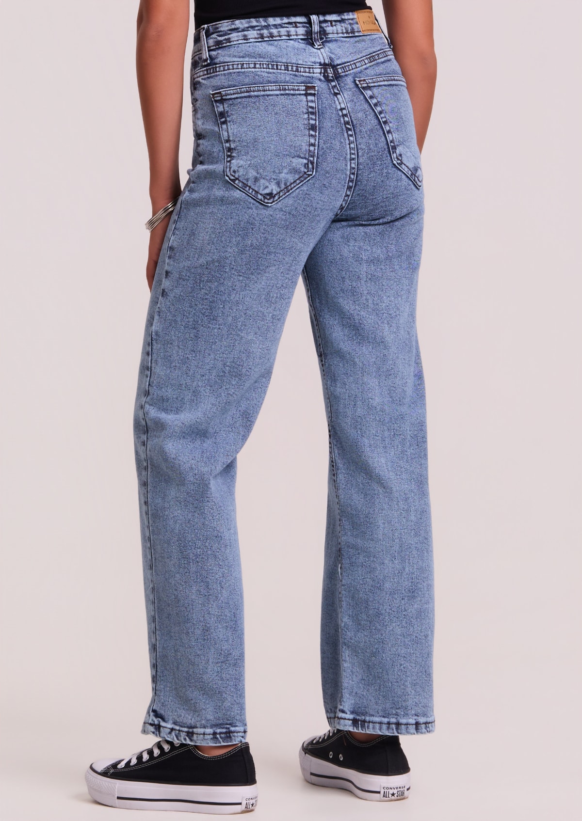 image_6e69f715-2a4d-4f2f-94ae-8b37255f2d6b