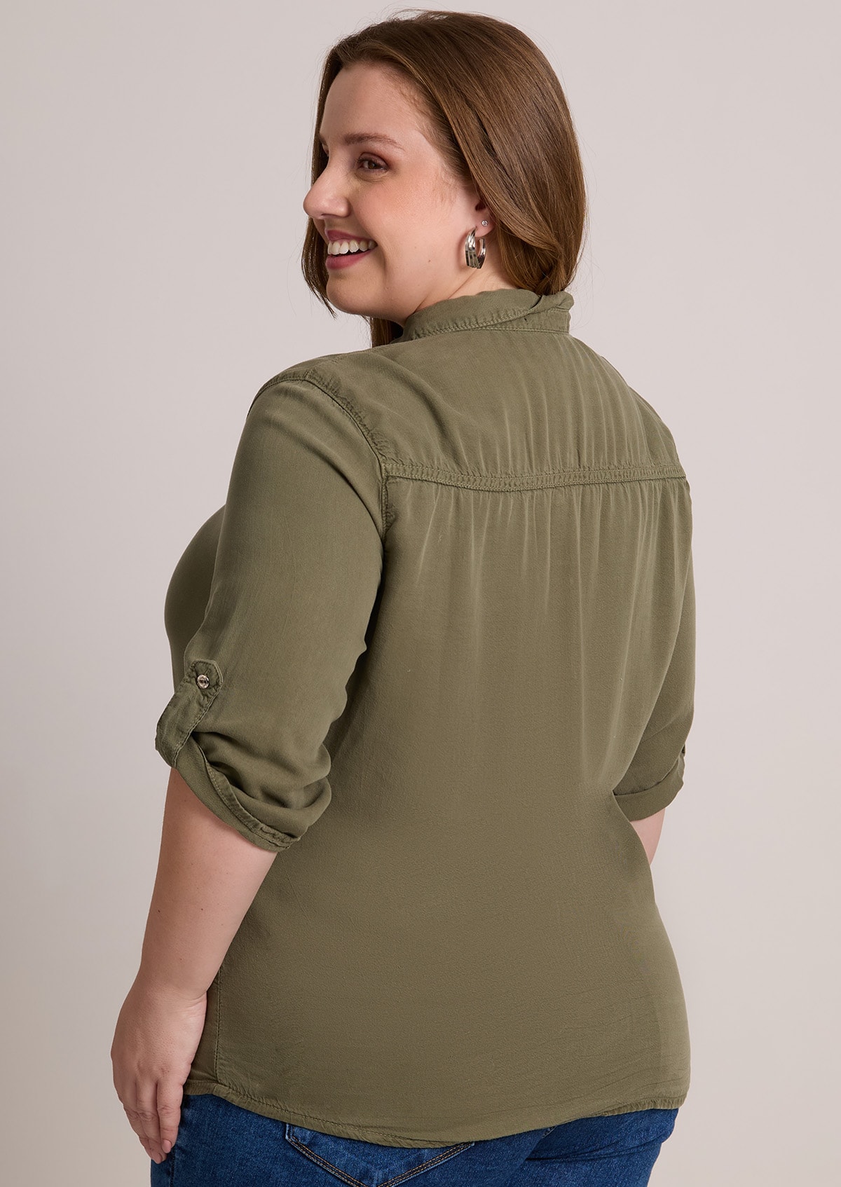 Camisa em Liocel Manga 7/8 Verde Plus Size - Monjuá