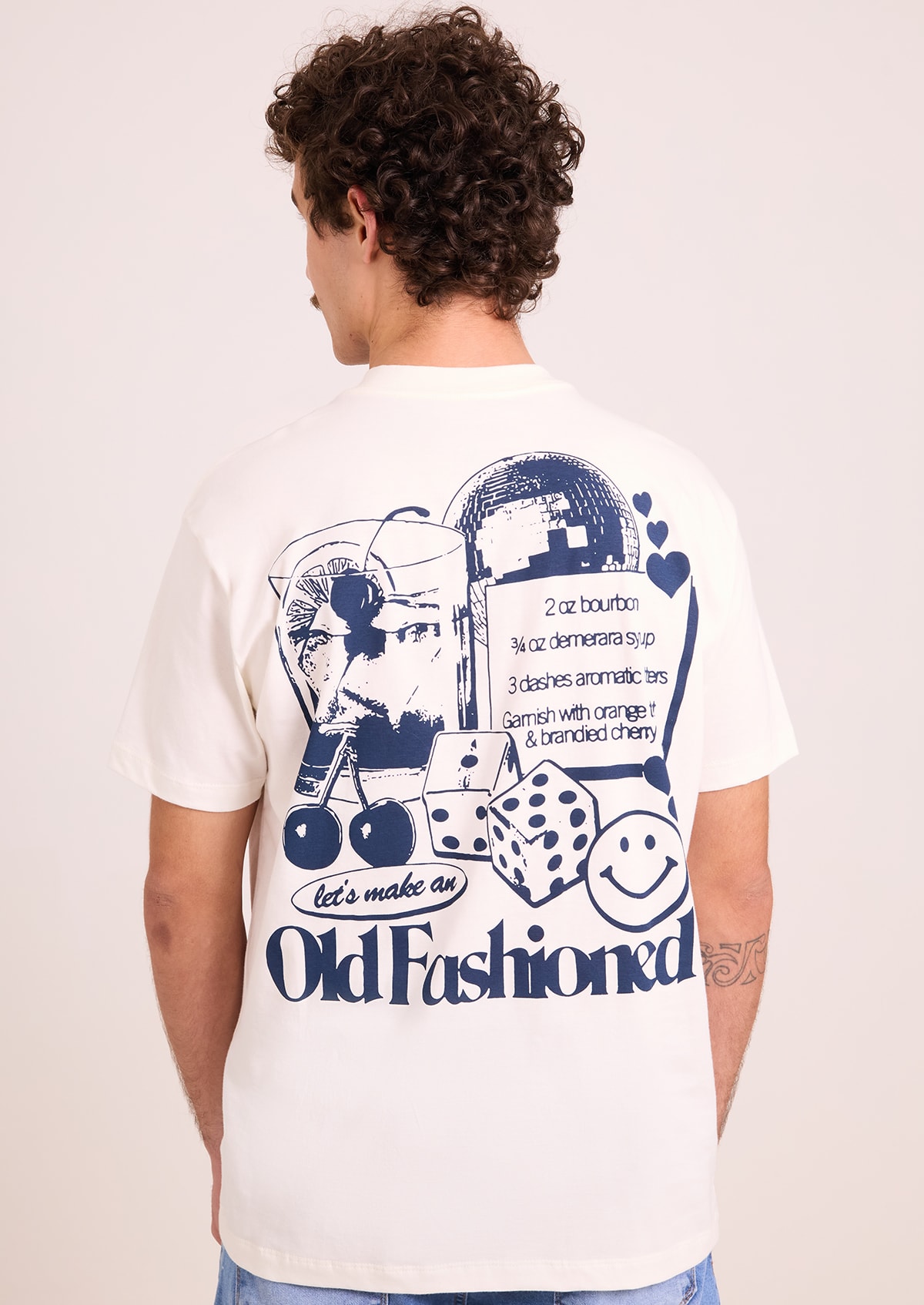 Camiseta Oversized Manga Curta Off-White Estampada - Monjuá