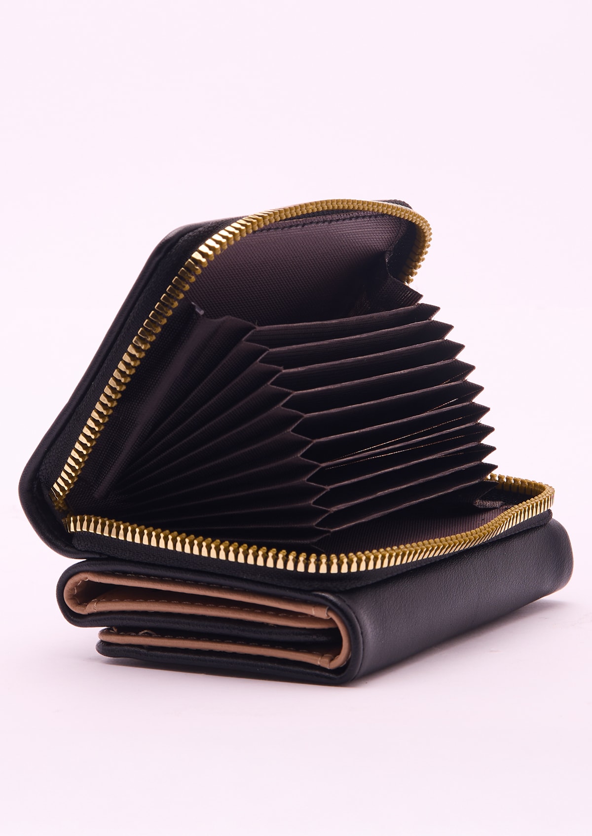 image_5b5fe216-2c38-4f64-ac3a-cd9932cf161f