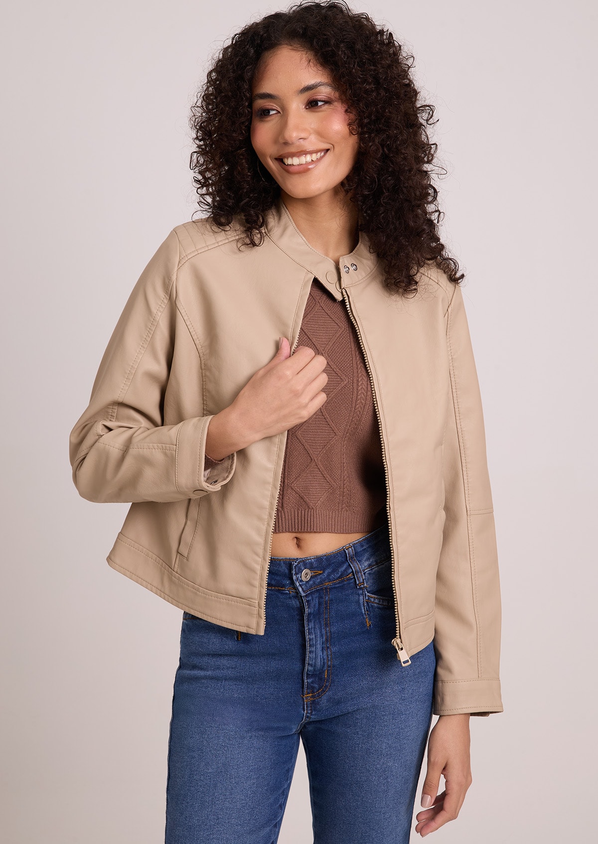 image_b6847df0-dfa0-4440-a62e-47b2adfb9a33