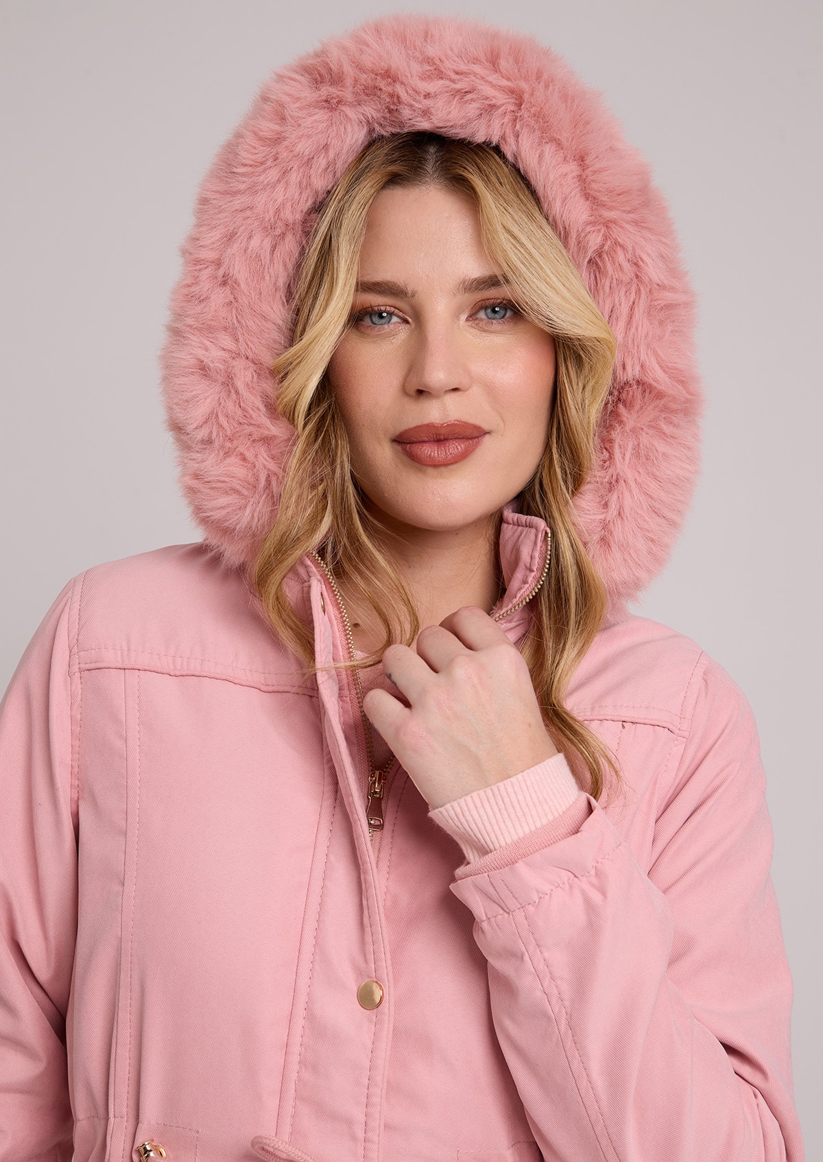 Jaqueta Parka Alongada Peluciada Rosa com Capuz Removível - Monjuá
