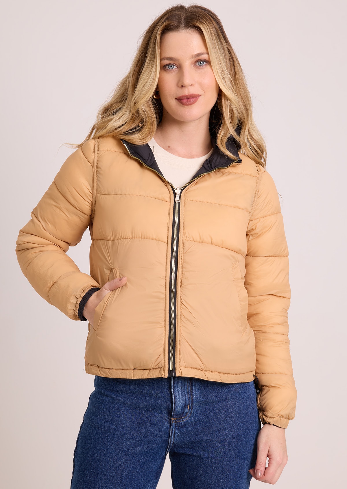 Jaqueta Puffer Dupla Face Preta e Bege com Capuz - Monjuá