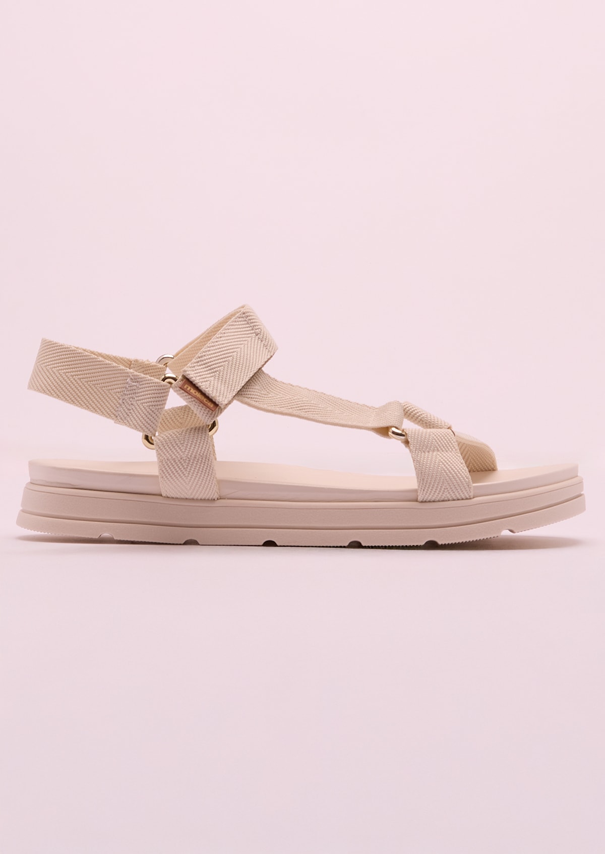 image_d0cbb315-fb46-4d1e-a3ed-aa8f04c61d2d