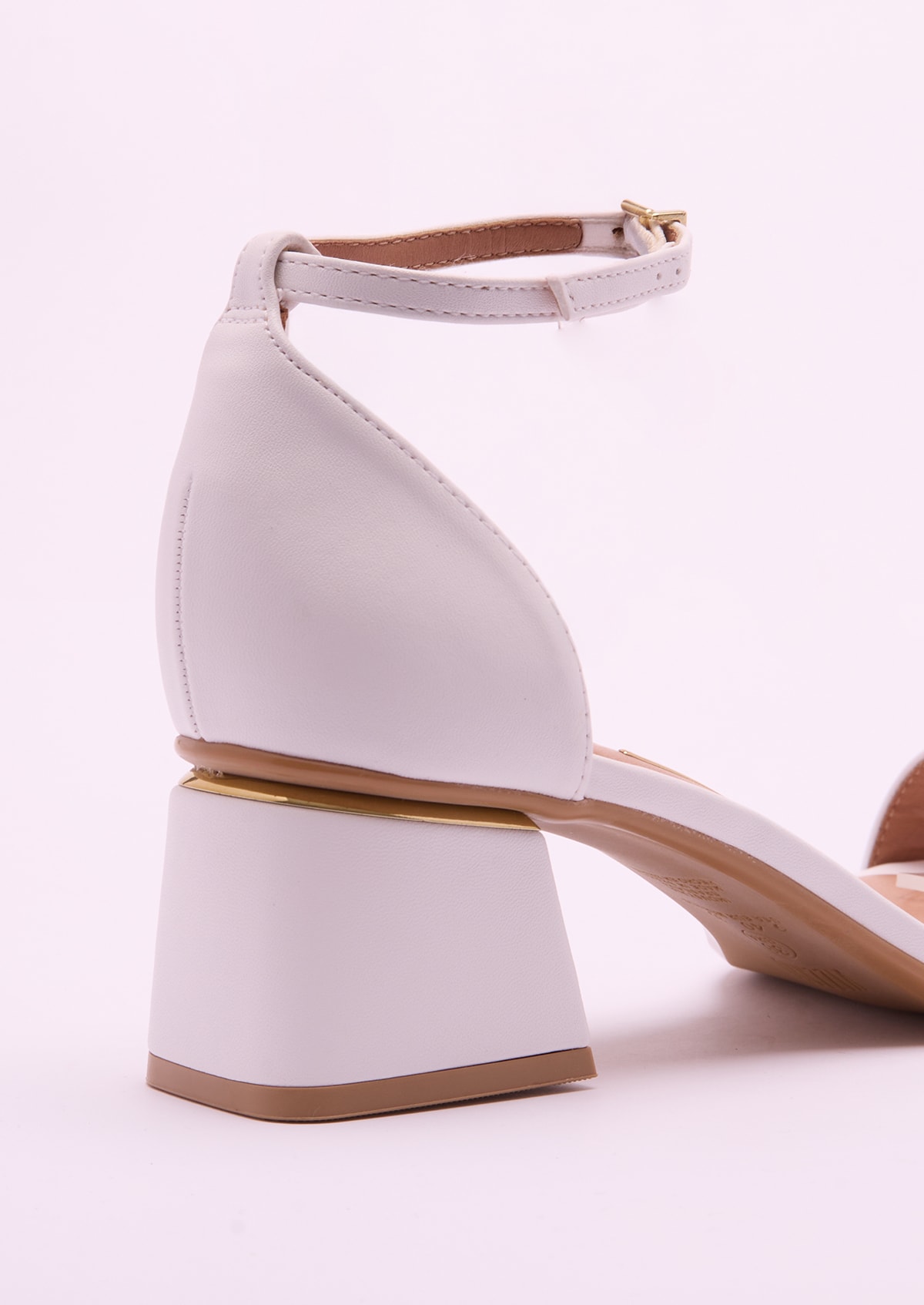 image_e4f39e9f-1592-4369-84f2-6b0abac8af6d