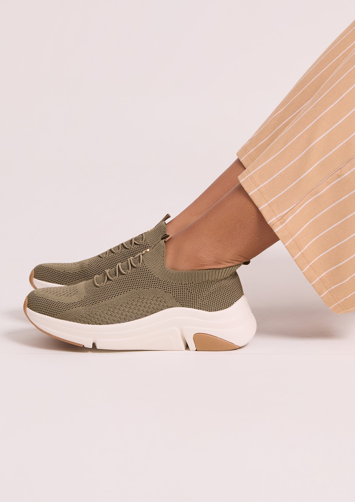 image_e1cad9e5-7771-4b74-a393-f96c646fec67