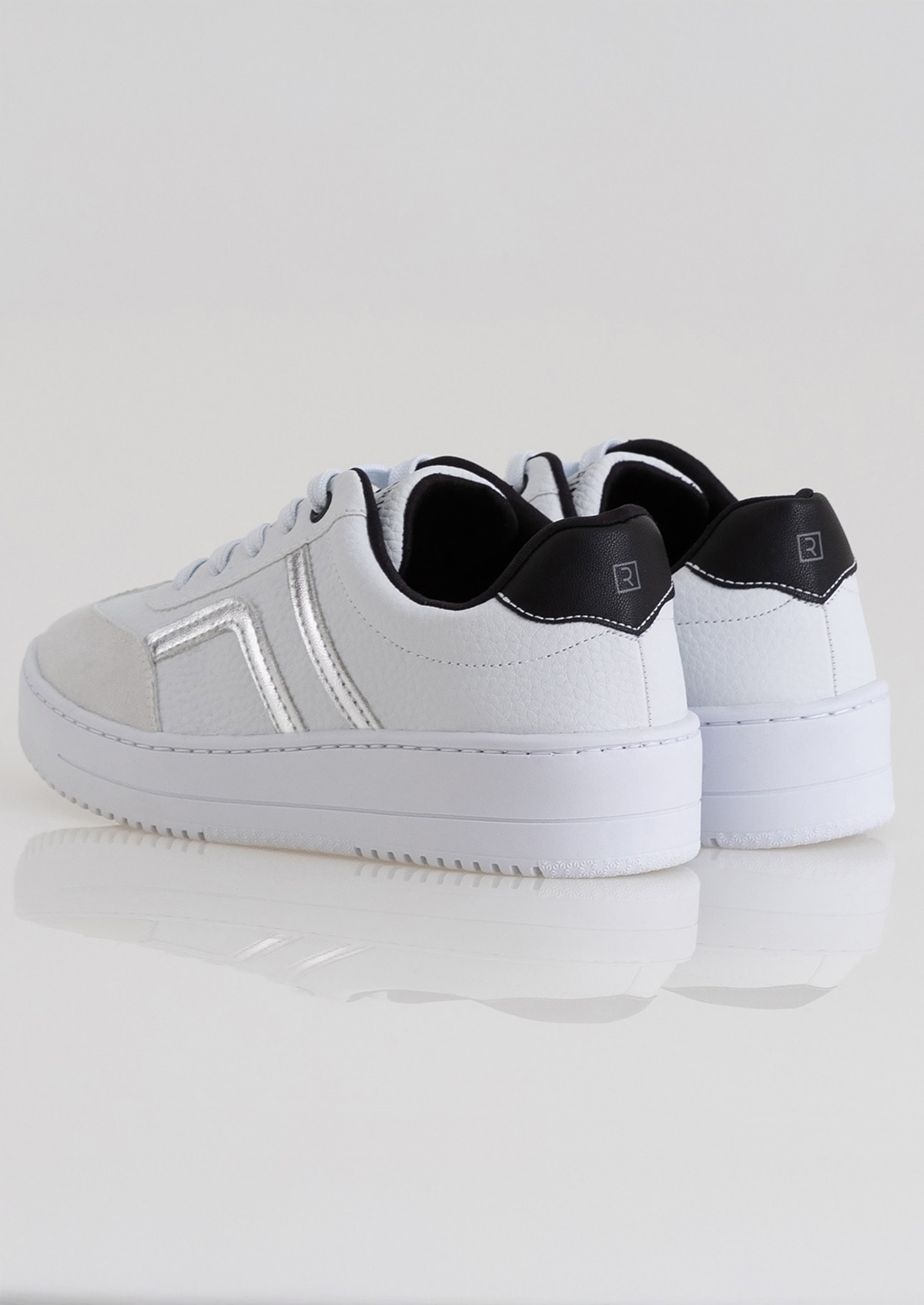 image_fba9d9e9-02ca-43c1-8ec9-93aa4248ed3c