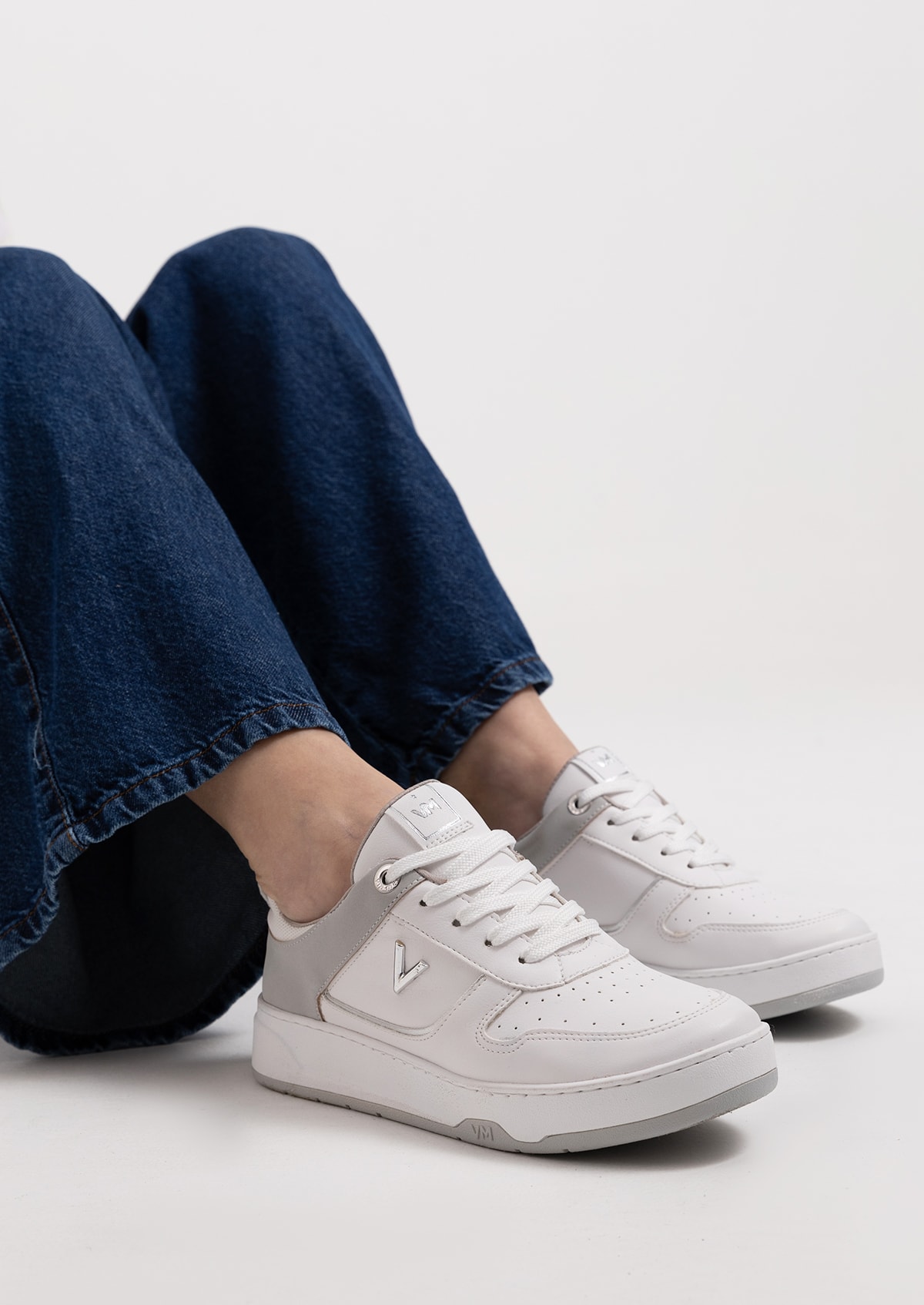 image_b8e2cb83-8042-4d28-9fe3-db8a30be286a