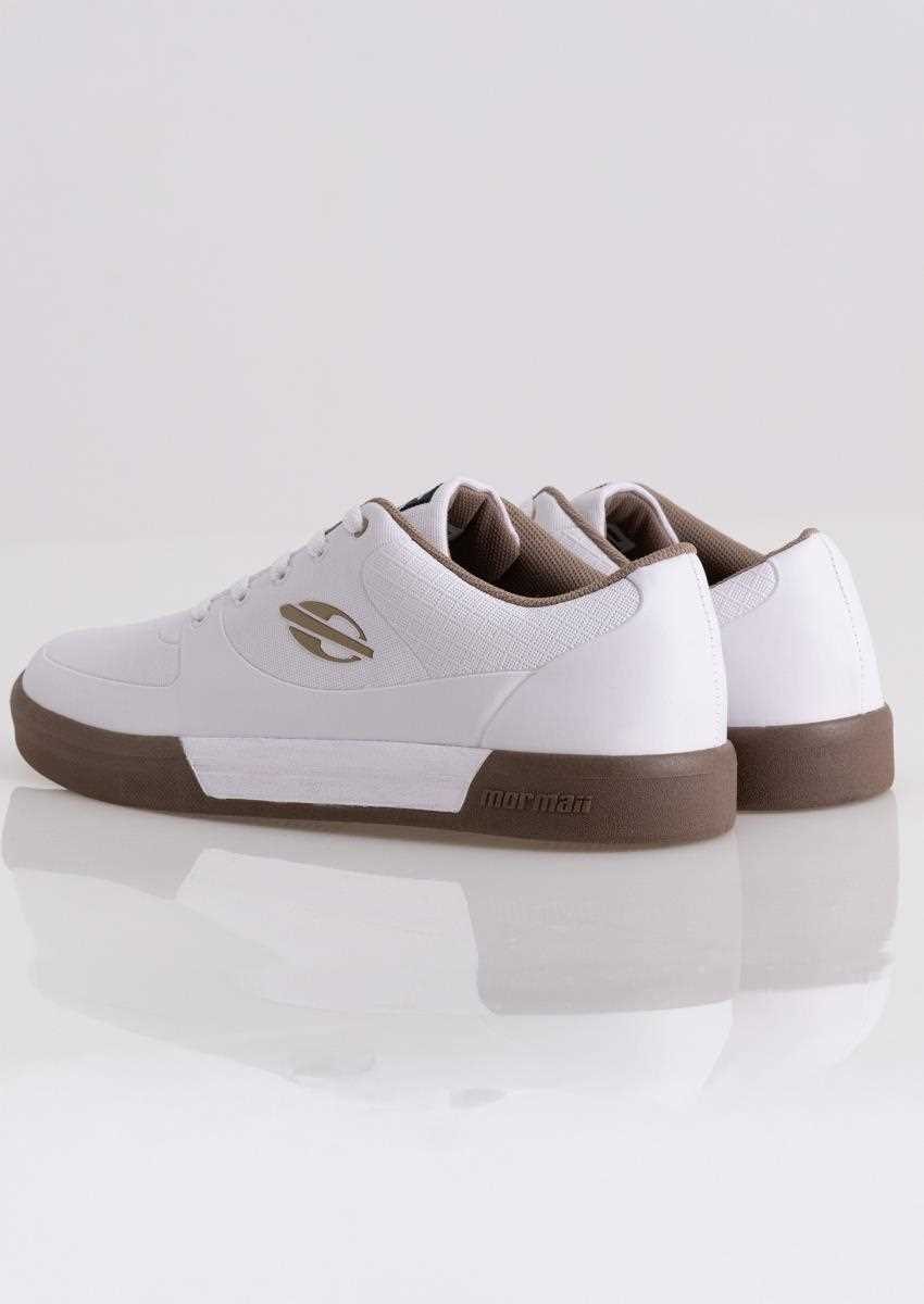 image_ce3b5b8d-7018-404e-90c7-b9257eca1fe4